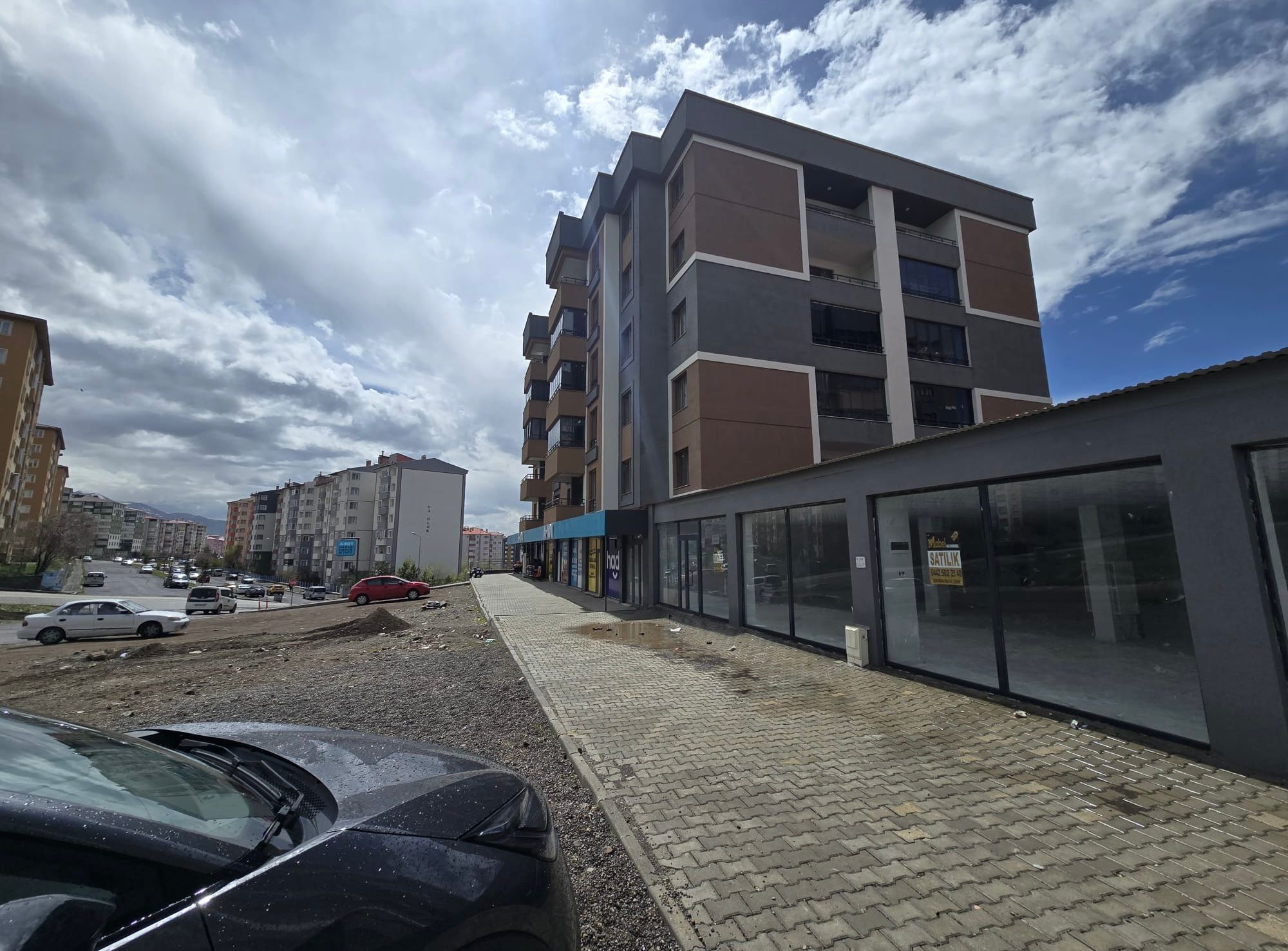 HİLALKENT'TE SATILIK FIRSAT DÜKKAN